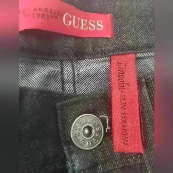 GUESS mens Lincoln slim straight black jeans size  29. Never worn. - Picture 3 of 7